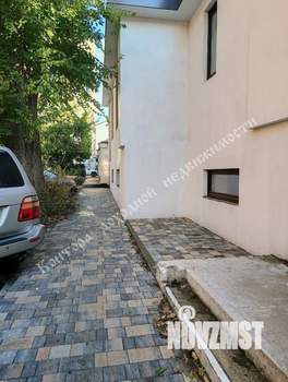 Дом 263м², 1-этажный, участок 3 сот.  