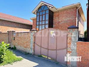 Дом 304м&sup2;, 2-этажный, участок 3 сот.  