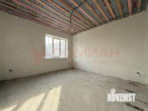 Дом 220м&sup2;, 3-этажный, участок 4 сот.  