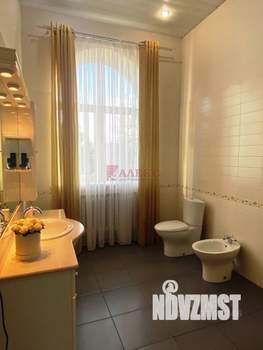 Дом 402м&sup2;, 3-этажный, участок 5 сот.  