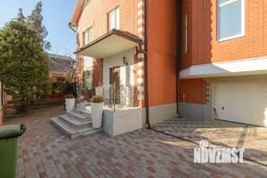 Дом 428м&sup2;, 3-этажный, участок 6 сот.  