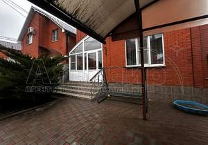 Дом 130м&sup2;, 2-этажный, участок 3 сот.  