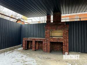 Дом 270м&sup2;, 3-этажный, участок 4 сот.  