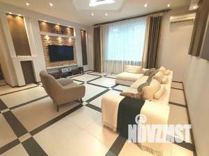 Дом 275м², 2-этажный, участок 3 сот.  