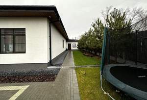 Дом 230м&sup2;, 2-этажный, участок 10 сот.  