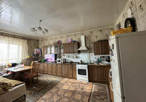 Дом 150м&sup2;, 2-этажный, участок 3 сот.  