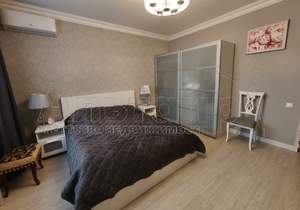 Дом 280м², 3-этажный, участок 3 сот.  