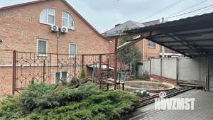 Дом 260м², 3-этажный, участок 5 сот.  