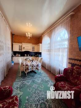 Дом 505м&sup2;, 2-этажный, участок 7 сот.  