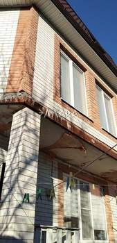 Дом 100м&sup2;, 2-этажный, участок 1 сот.  