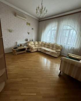 Дом 300м&sup2;, 3-этажный, участок 3 сот.  