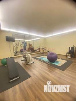 Дом 474м&sup2;, 3-этажный, участок 5 сот.  