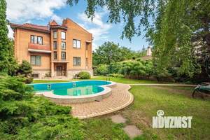 Дом 505м&sup2;, 3-этажный, участок 9 сот.  