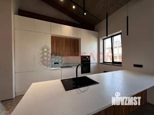 Дом 212м&sup2;, 2-этажный, участок 4 сот.  