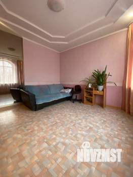 Дом 313м&sup2;, 3-этажный, участок 7 сот.  