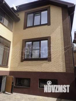 Дом 255м&sup2;, 2-этажный, участок 3 сот.  