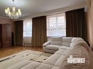 Дом 240м², 2-этажный, участок 3 сот.  