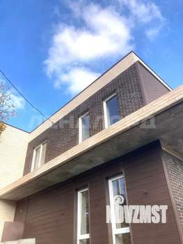 Дом 290м&sup2;, 2-этажный, участок 3 сот.  