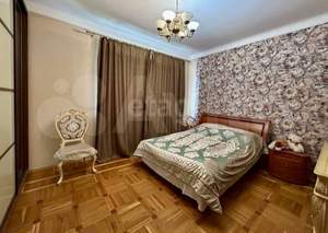 Дом 292м&sup2;, 3-этажный, участок 6 сот.  