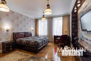 Дом 750м², 3-этажный, участок 18 сот.  