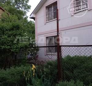 Дом 135м&sup2;, 2-этажный, участок 10 сот.  