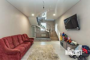 Дом 211м&sup2;, 2-этажный, участок 3 сот.  