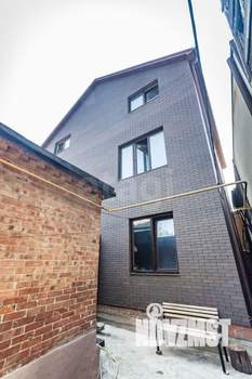 Дом 216м², 3-этажный, участок 3 сот.  