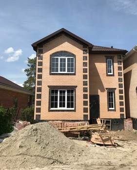 Дом 145м&sup2;, 2-этажный, участок 3 сот.  