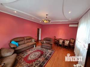 Дом 225м&sup2;, 2-этажный, участок 5 сот.  