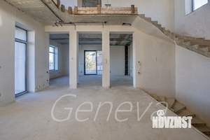 Дом 550м&sup2;, 3-этажный, участок 16 сот.  