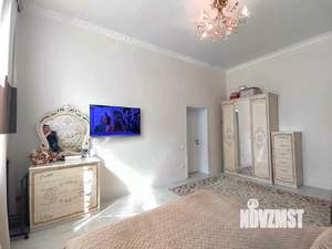 Дом 297м², 2-этажный, участок 6 сот.  