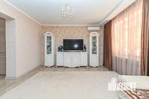 Дом 250м², 2-этажный, участок 6 сот.  