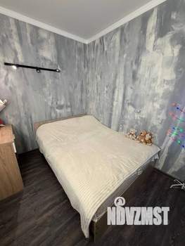 Дом 100м&sup2;, 2-этажный, участок 5 сот.  