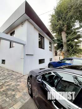 Дом 262м&sup2;, 2-этажный, участок 3 сот.  