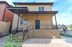 Дом 187м&sup2;, 3-этажный, участок 4 сот.  