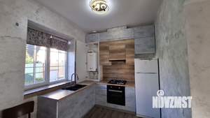 Дом 80м&sup2;, 2-этажный, участок 3 сот.  