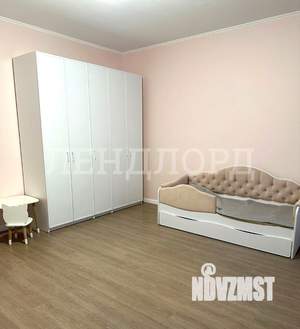 Дом 400м², 3-этажный, участок 6 сот.  