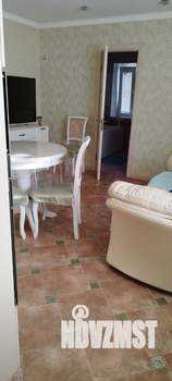 Дом 128м&sup2;, 2-этажный, участок 10 сот.  