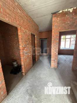 Дом 153м&sup2;, 2-этажный, участок 3 сот.  