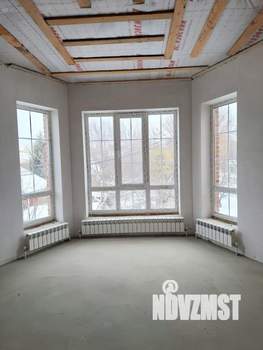 Дом 168м&sup2;, 2-этажный, участок 3 сот.  