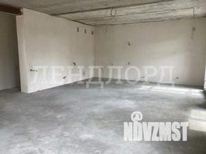 Дом 290м&sup2;, 2-этажный, участок 3 сот.  