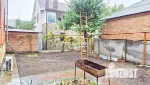 Дом 378м&sup2;, 2-этажный, участок 6 сот.  