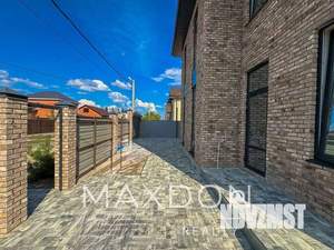 Дом 180м&sup2;, 2-этажный, участок 6 сот.  