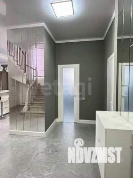 Дом 163м&sup2;, 2-этажный, участок 4 сот.  