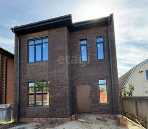 Дом 153м&sup2;, 2-этажный, участок 3 сот.  