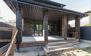 Дом 220м², 3-этажный, участок 3 сот.  