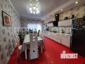 Дом 200м², 2-этажный, участок 3 сот.  