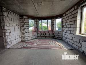 Дом 327м&sup2;, 3-этажный, участок 6 сот.  