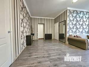 Дом 194м², 2-этажный, участок 6 сот.  