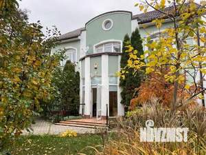 Дом 356м&sup2;, 3-этажный, участок 6 сот.  